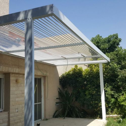 פרגולה אלומיניום במרכז פרגולה אלומיניום במרכז