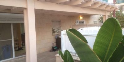 פרגולה-אלומיניום-דמוי-עץ פרגולה-אלומיניום-דמוי-עץ